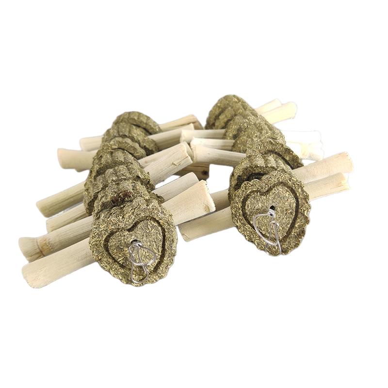 Small Pet Bamboo & Hay Chew Skewer